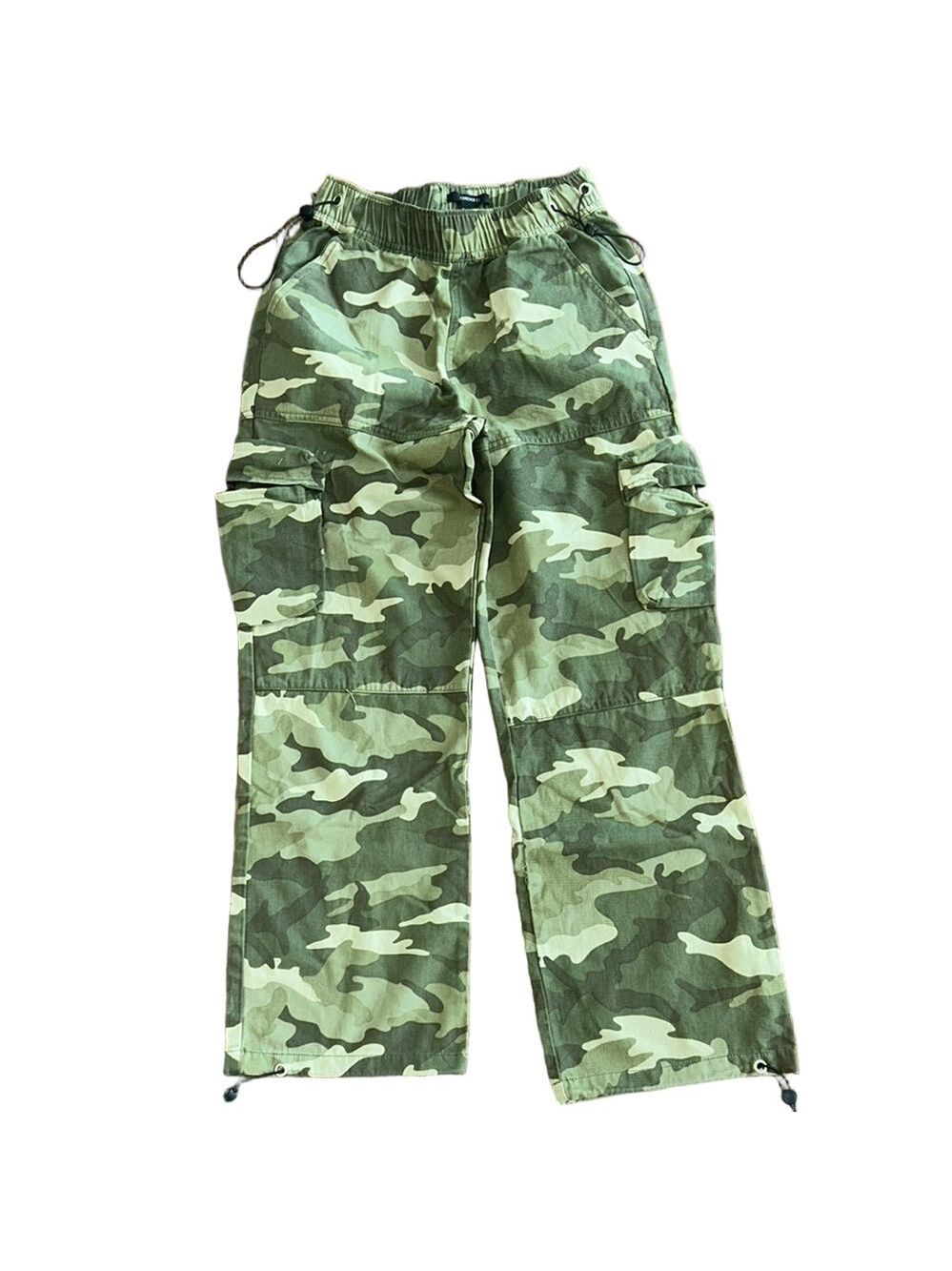Forever 21: Camo Green Cargo Pants: Size XS
